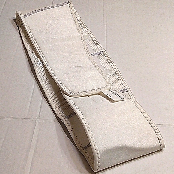 Like New Motif Medical Pregnancy Support Belly Band-Relieves Pressure - Picture 9 of 11